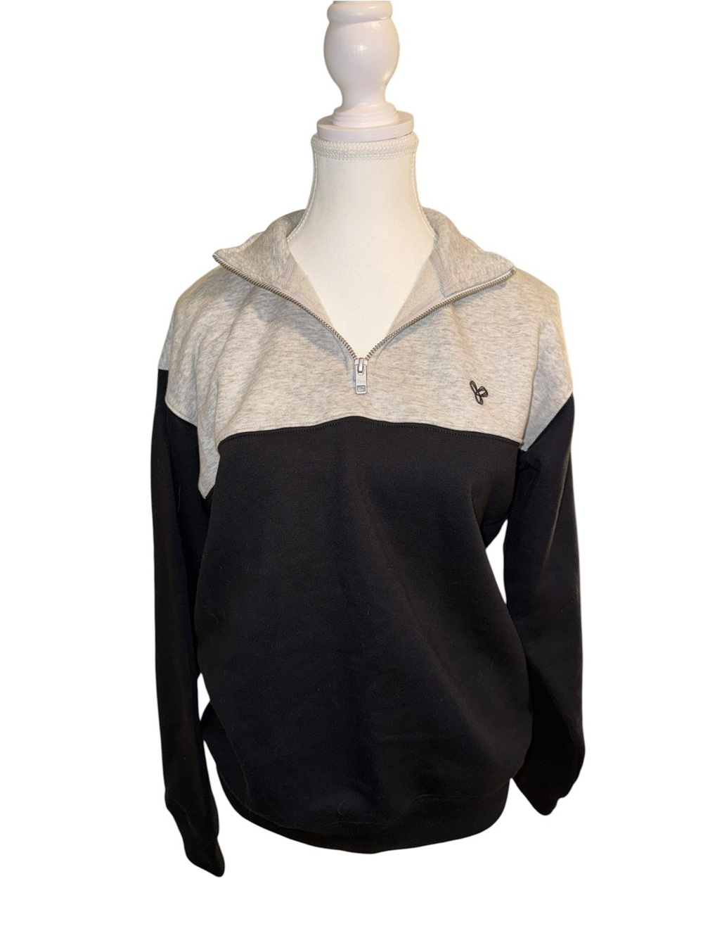 Tna Aritzia Half Zip Colorblock Sweatshirt Pullover